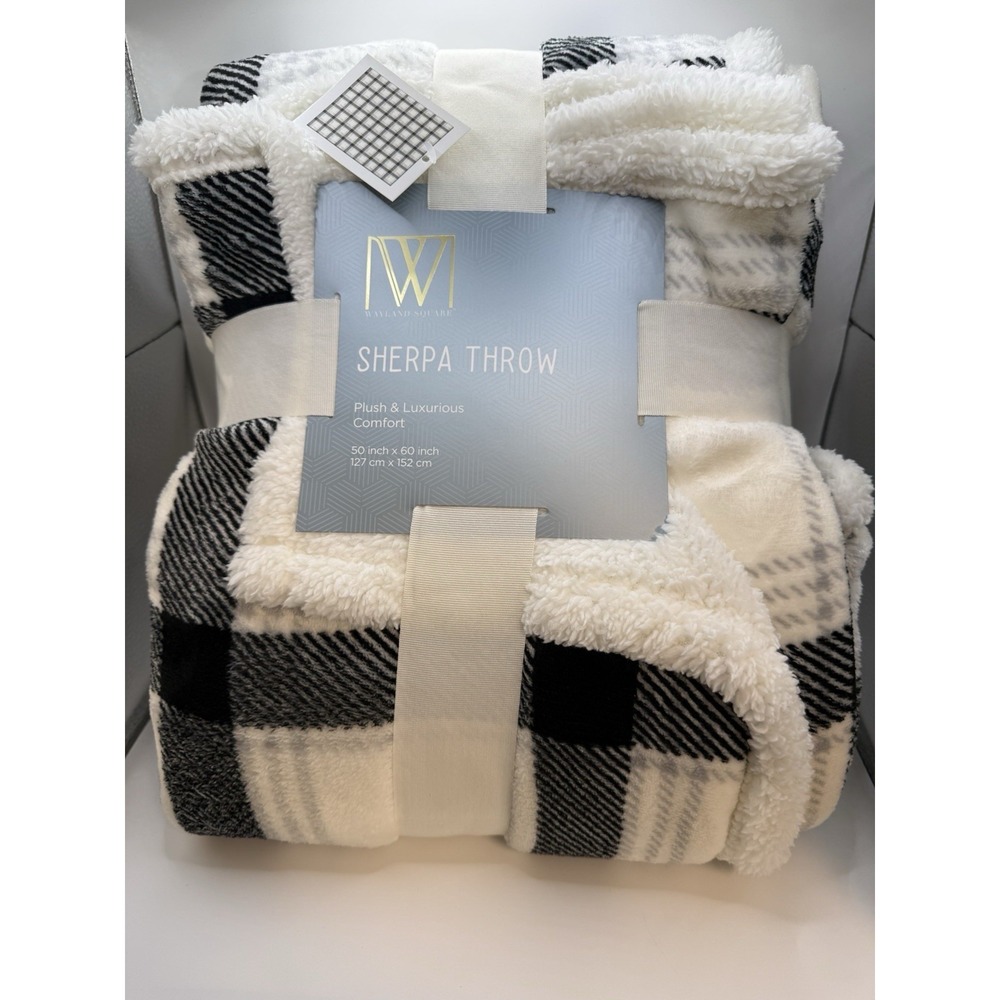 Wayland Square Sherpa Throw Plush Comfort Blanket Black & White  50x60 VERY SOFT